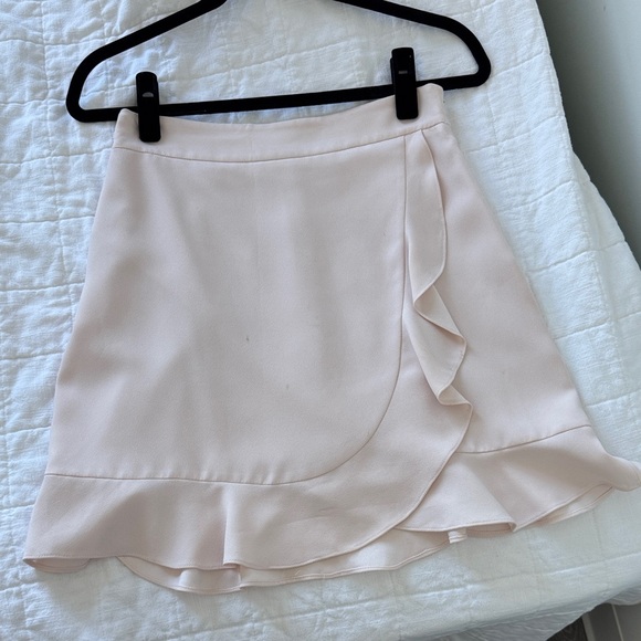 Club Monaco Soft Pink Ruffle Mini Skirt - Picture 1 of 3